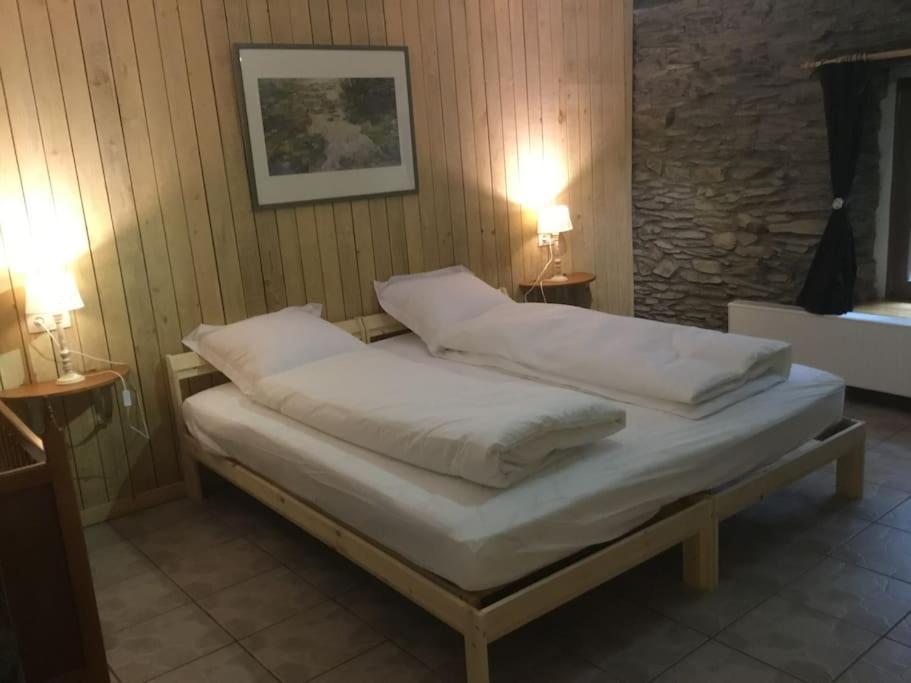 Gite Les 7 Frenes Vaux-sur-Sure Exteriér fotografie